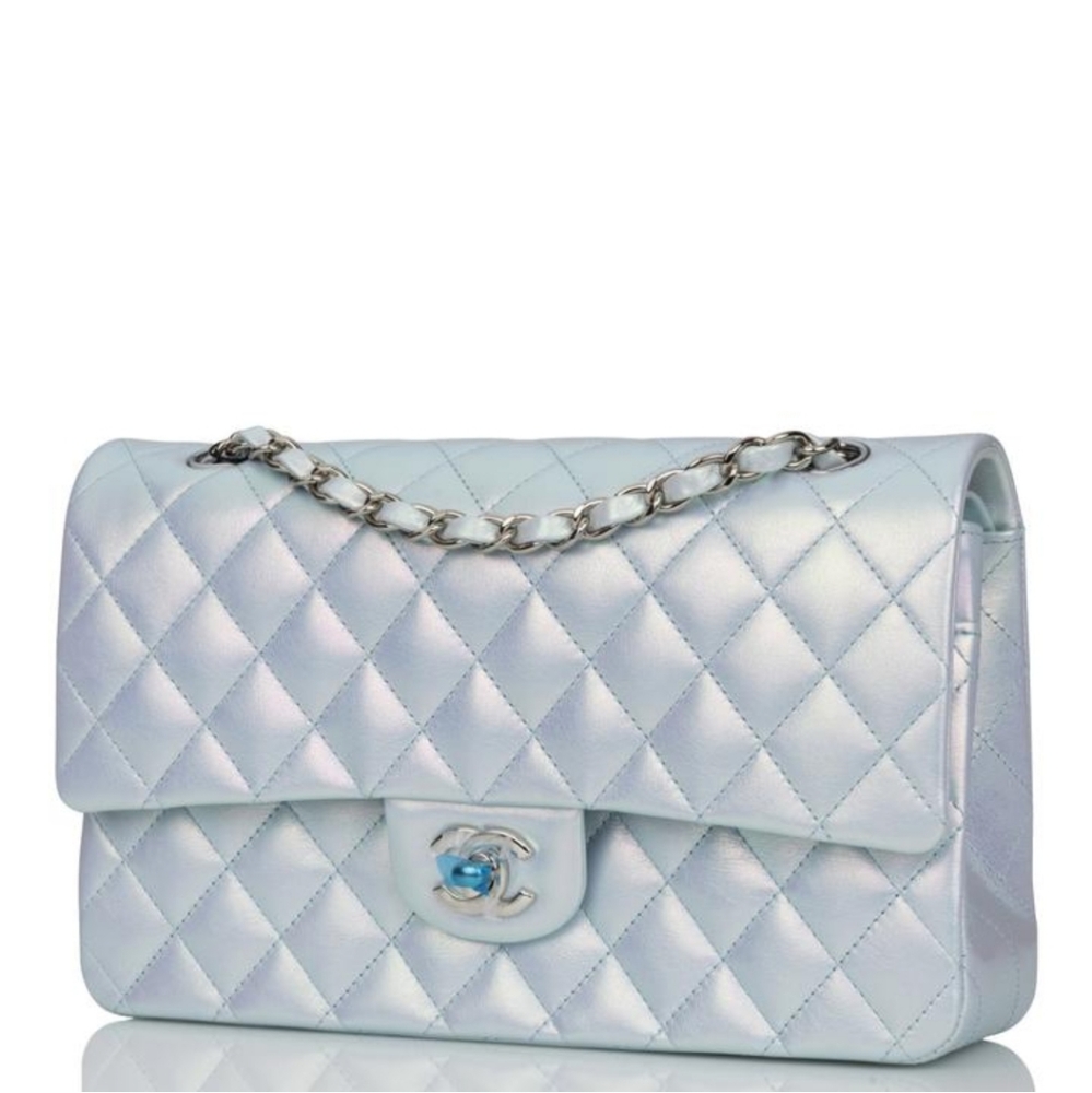 🦋 CHANEL Classic Medium Flap Handbag